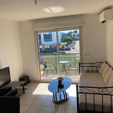 Appartement Apparemment Lumineux Proche De La Mer à Béziers Extérieur photo