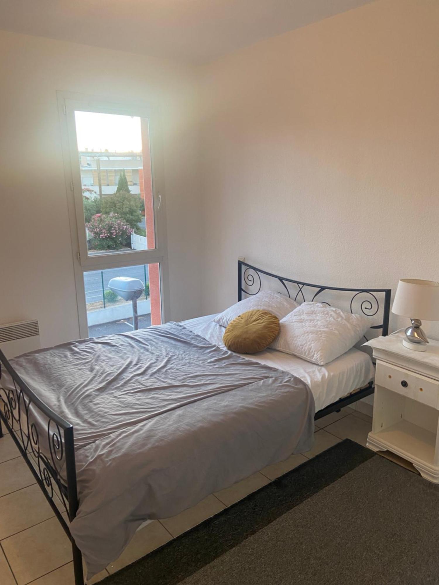 Appartement Apparemment Lumineux Proche De La Mer à Béziers Extérieur photo