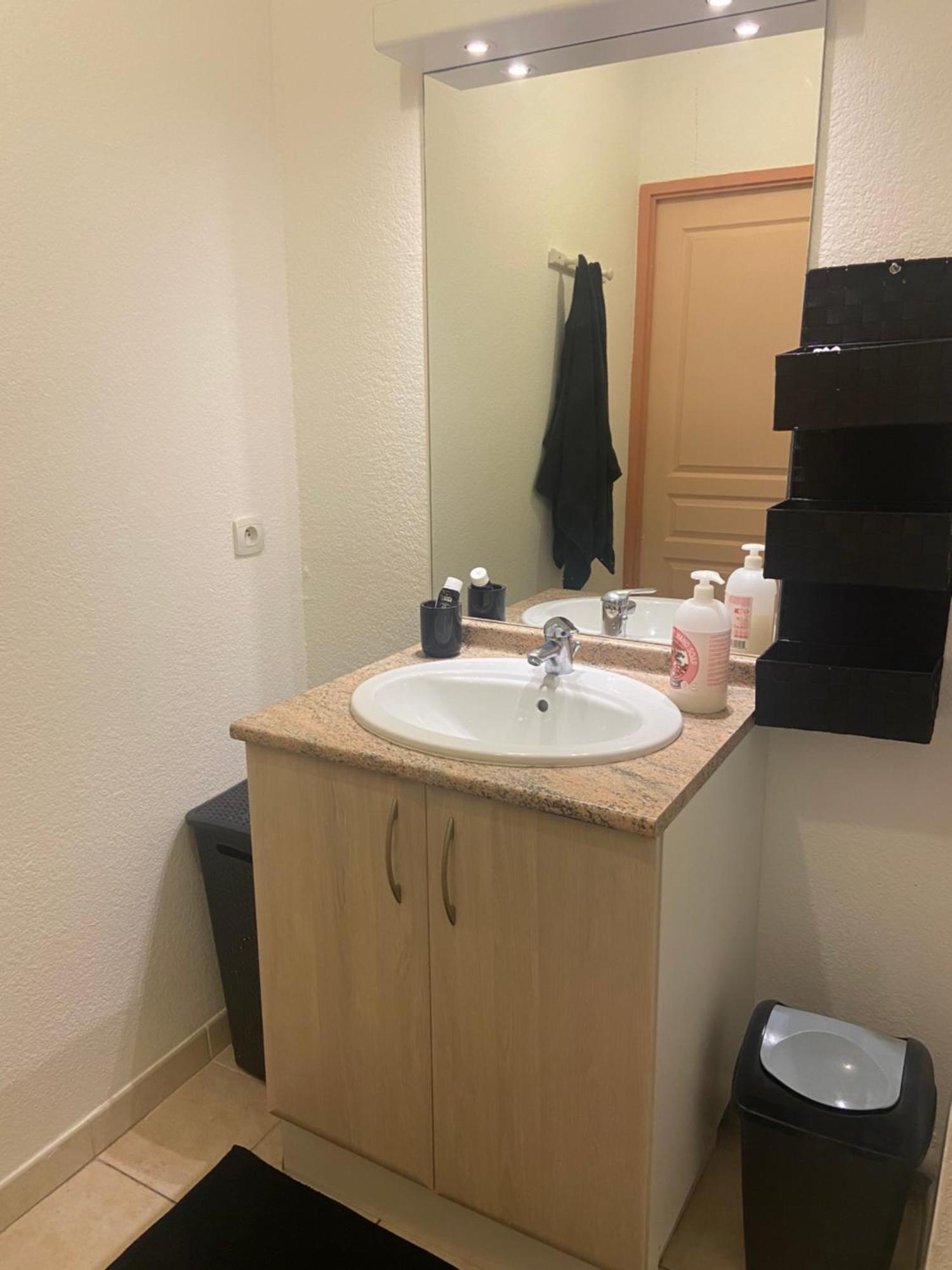 Appartement Apparemment Lumineux Proche De La Mer à Béziers Extérieur photo