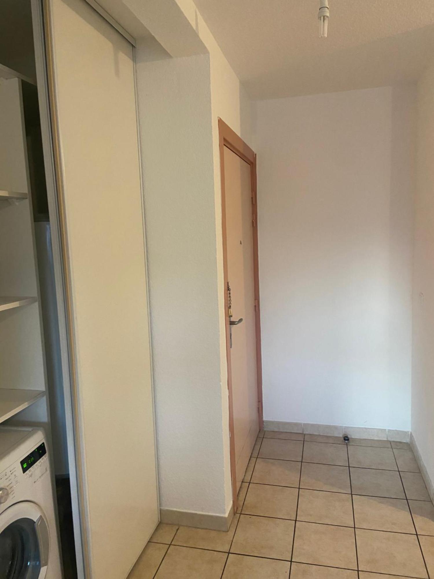 Appartement Apparemment Lumineux Proche De La Mer à Béziers Extérieur photo